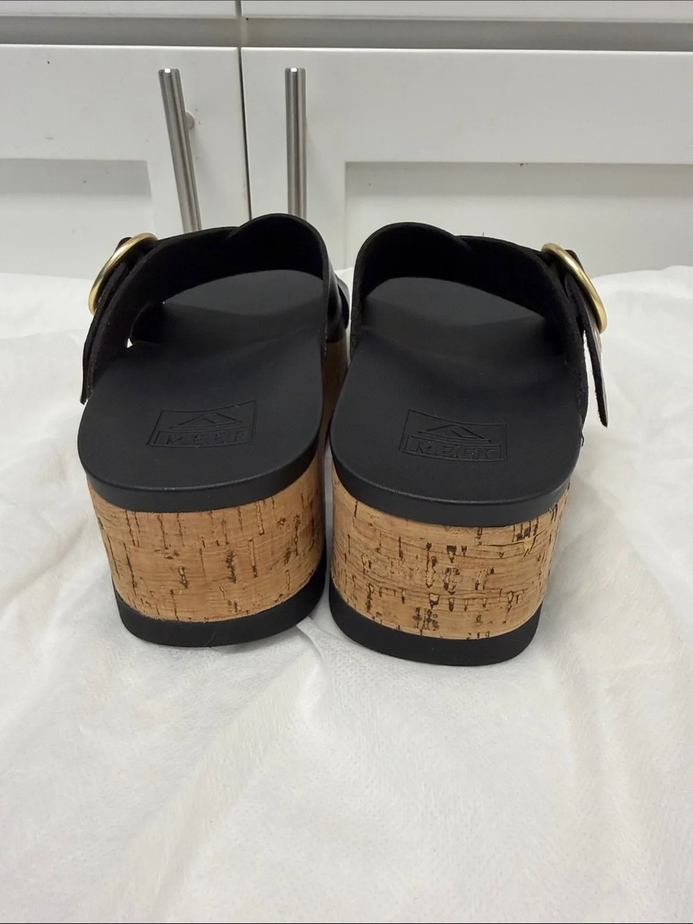Reef Vista higher Gia Black Cork Platform Slide with Gold Buckle NWOT